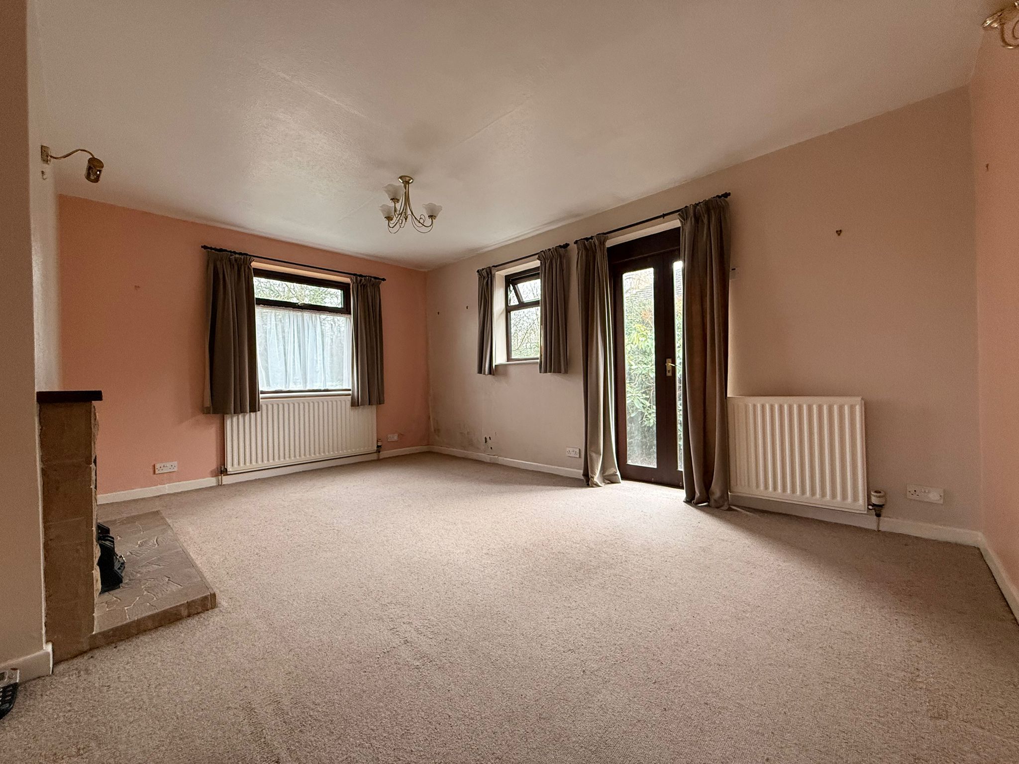 Yew Tree Road, Plumley